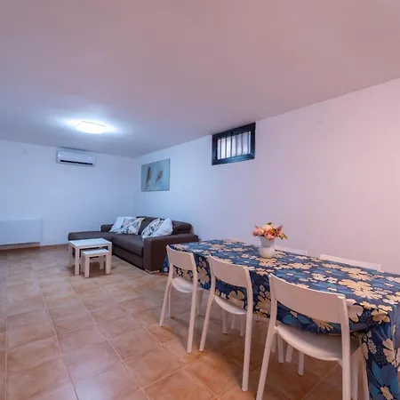 Roberto Вилла *